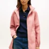 Sturmjacke mit Kapuze Sturmjacke mit Kapuze