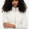 Sturmjacke mit Kapuze Sturmjacke mit Kapuze