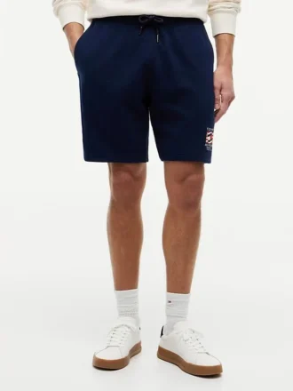 Sweatshorts mit gewelltem Flaggenlogo in Regular Fit