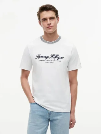 T-Shirt mit gestreiftem Logo im maritimen Stil
