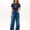 T-Shirt mit Leuchtturm-Logo T-Shirt mit Leuchtturm-Logo
