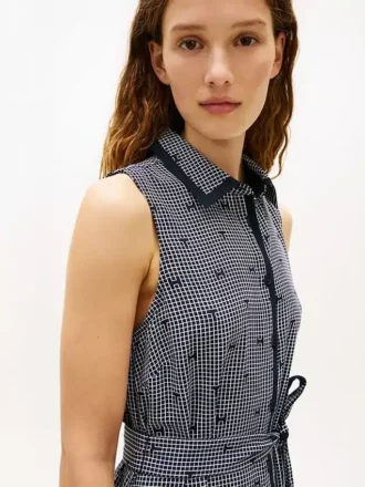TH-Shirtkleid aus Krepp mit Gitterprint und Gürtel