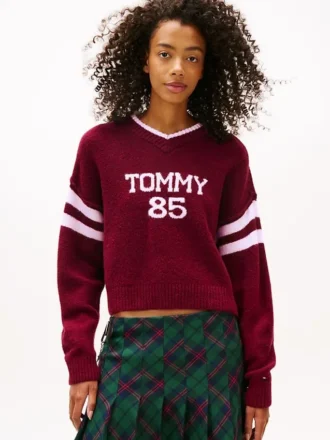 Tommy Jeans 85 Varsity-Pullover mit V-Ausschnitt Tommy Jeans 85 Varsity-Pullover mit V-Ausschnitt