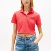 Tommy Jeans Polohemd in verkürzter, kastenförmiger Passform Tommy Jeans Polohemd in verkürzter, kastenförmiger Passform