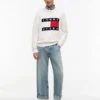 Tommy Jeans Pullover mit Rundhalsausschnitt und Flaggenlogo Tommy Jeans Pullover mit Rundhalsausschnitt und Flaggenlogo