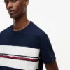 Tommy Jeans T-Shirt mit charakteristischem Logo-Streifen