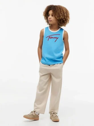 tommy logo tanktop fr kinder 2 3 330x440 - Tommy-Logo-Tanktop f&uuml;r Kinder