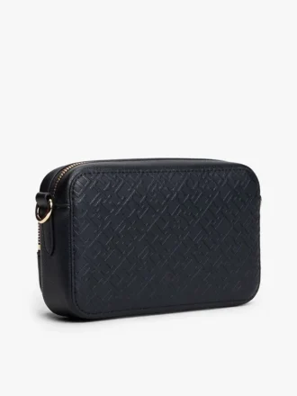 Umhängetasche mit durchgehendem geprägten Monogramm Umhängetasche mit durchgehendem geprägten Monogramm