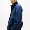 Wasserabweisende Jacke mit Tommy Jeans-Logo Wasserabweisende Jacke mit Tommy Jeans-Logo